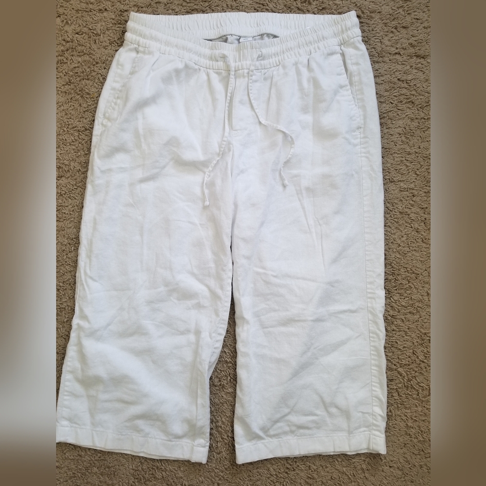 Old Navy Casual White Drawstring Linen Capri Pants